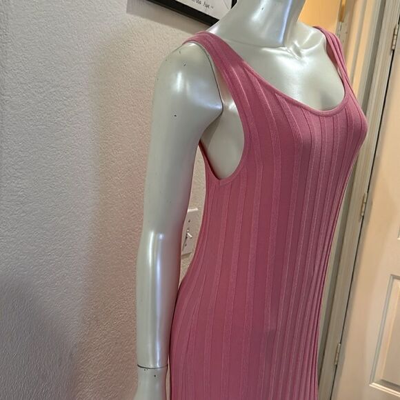 Elizabeth and James Dress - Picture 2 of 4